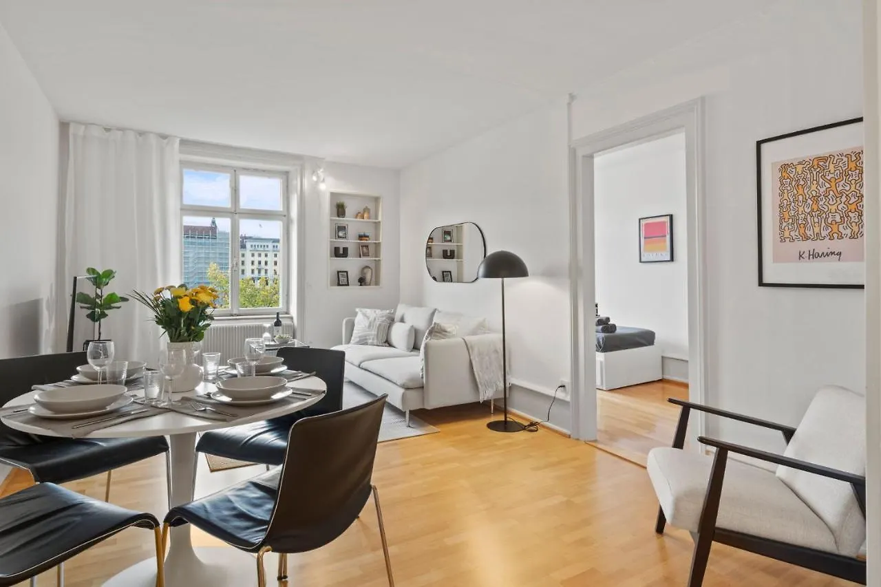 True Basel - Stadtwohnung I Rheinblick Apartment